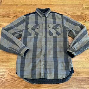 Levitate Flannel Mens Size Medium Overshirt Button Up Jacket Long Sleeve Pockets